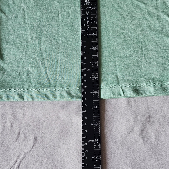 Under Armour Women's Green T-Shirt - Picture 3 of 8